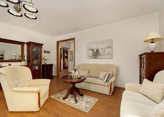 Family In The Centre By Renters Apartamento