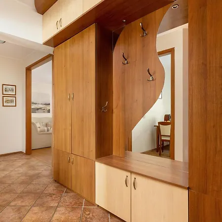 Family In The Centre By Renters 公寓 *