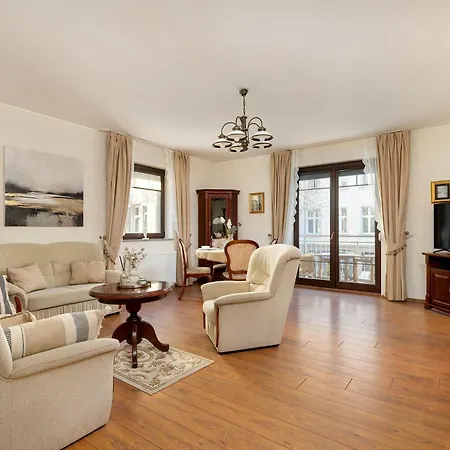 Family With Parking In The Centre By Renters * Сопот